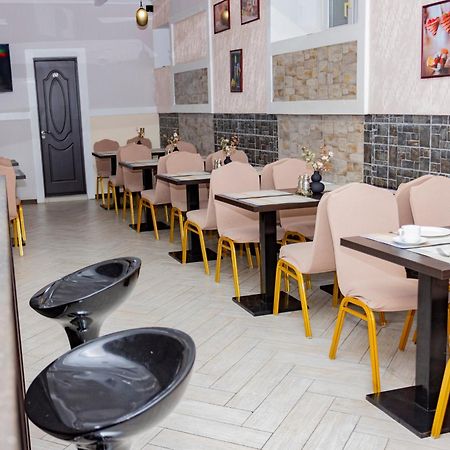 Lolo Hotel Κισινάου Εξωτερικό φωτογραφία