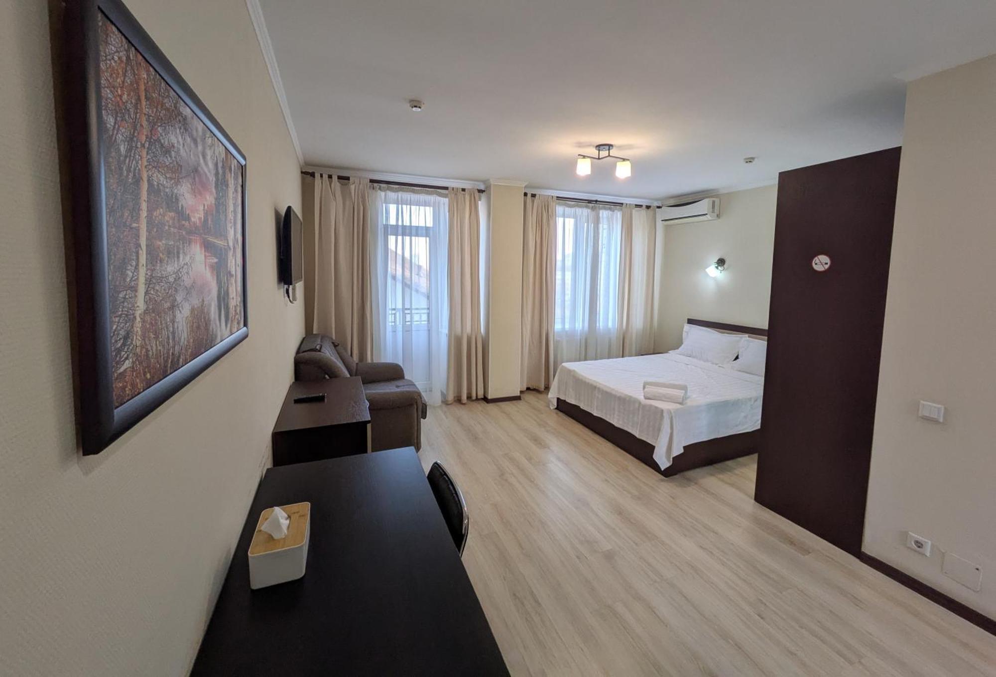 Lolo Hotel Κισινάου Εξωτερικό φωτογραφία