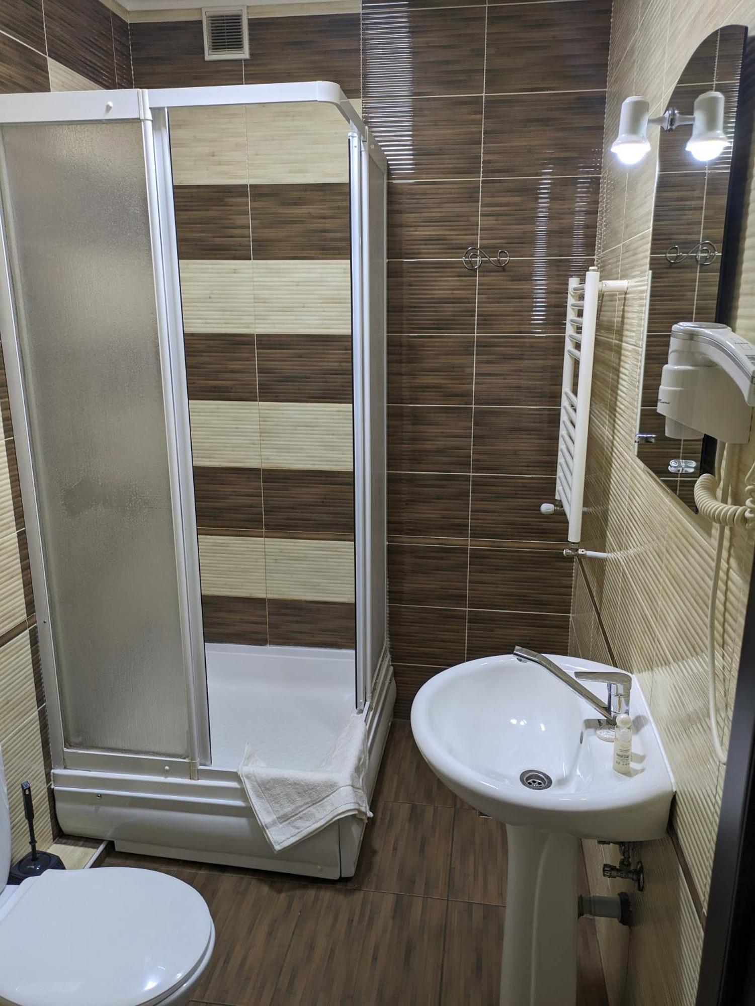 Lolo Hotel Κισινάου Εξωτερικό φωτογραφία
