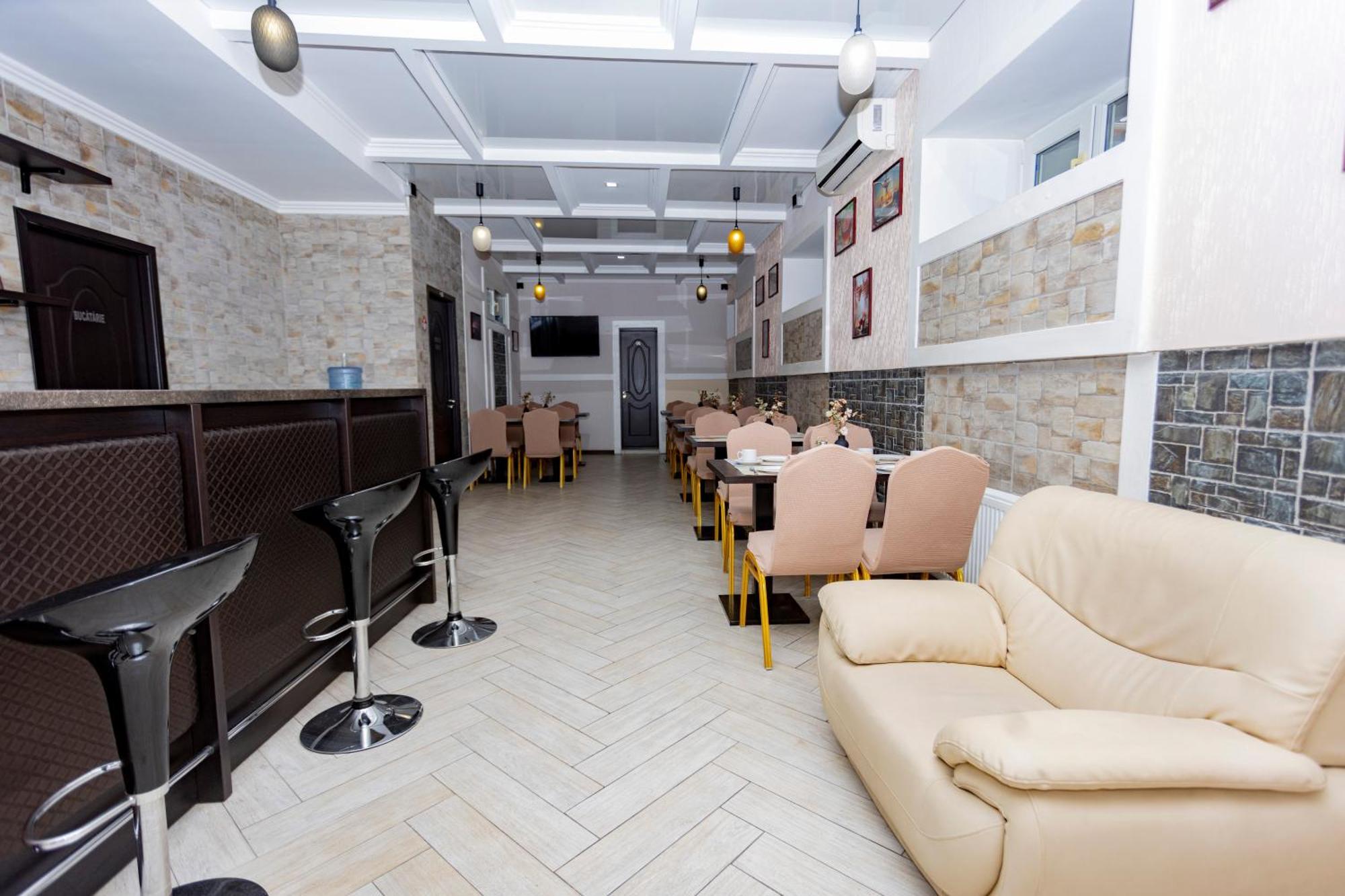 Lolo Hotel Κισινάου Εξωτερικό φωτογραφία