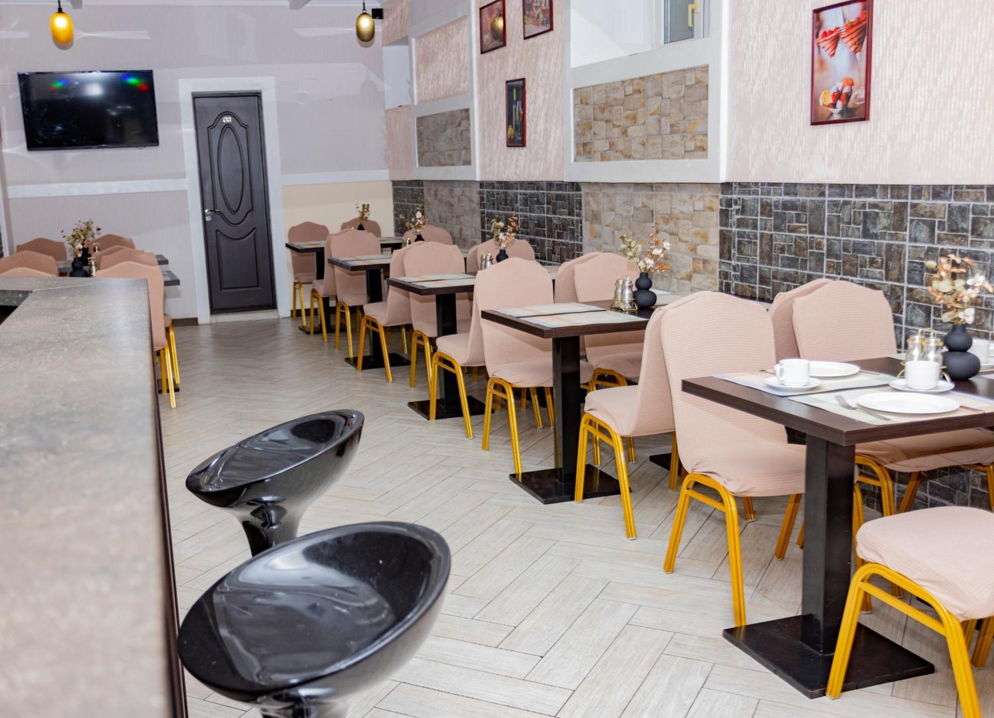Lolo Hotel Κισινάου Εξωτερικό φωτογραφία